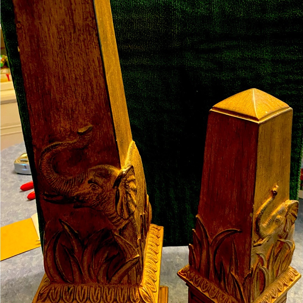 Elephant Obelisk pillars. Two sizes. Excellent decoration.